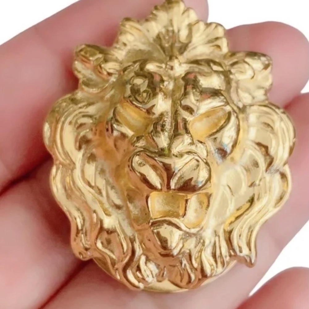 Vintage Roaring LION Head Heavy Gold Plated Dress Scarf Clip *BOLD*